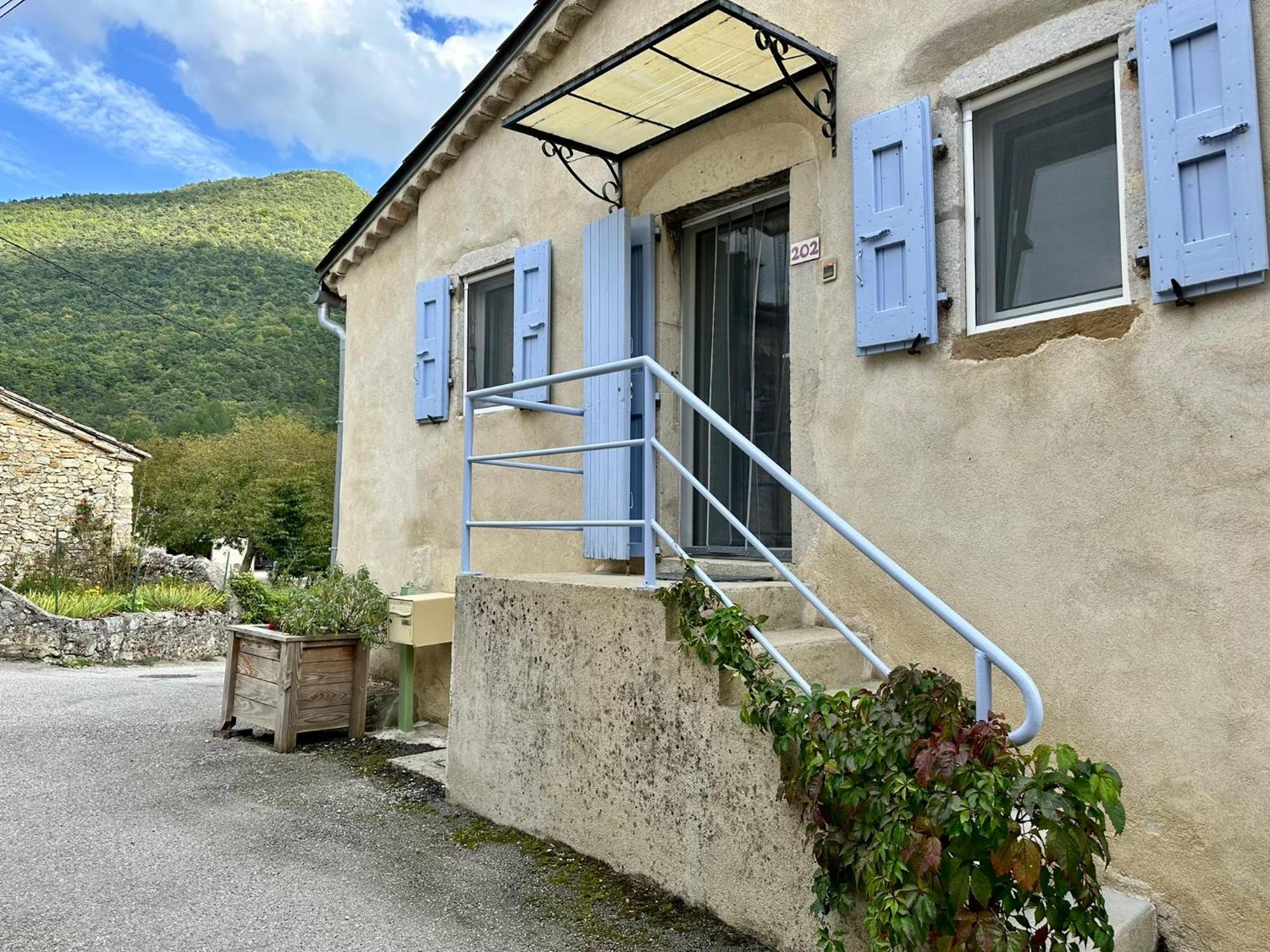 Maison De Village Aux Portes Du Vercors Chamaloc Exterior photo